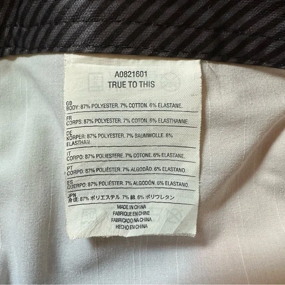 Volcom Mod Tech Board Shorts - Picture 6 of 7